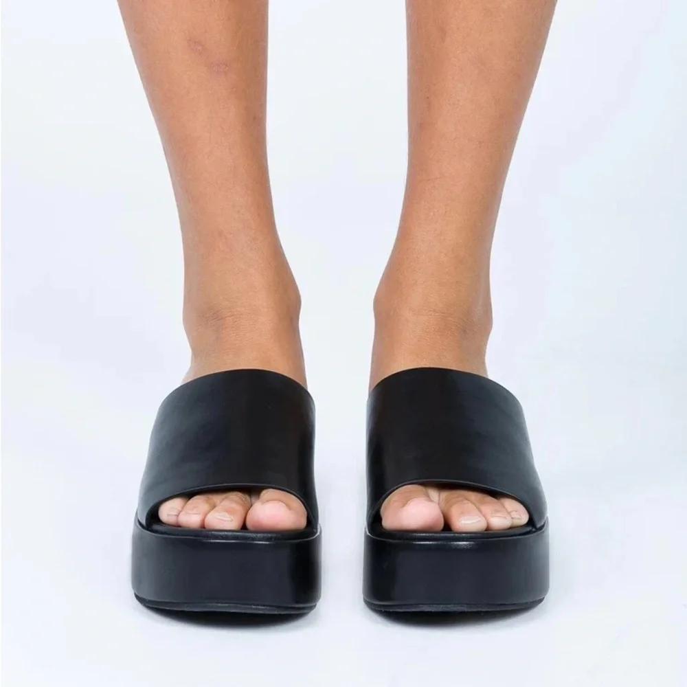 Princess Polly Britta Platform Heels - Picture 6 of 7